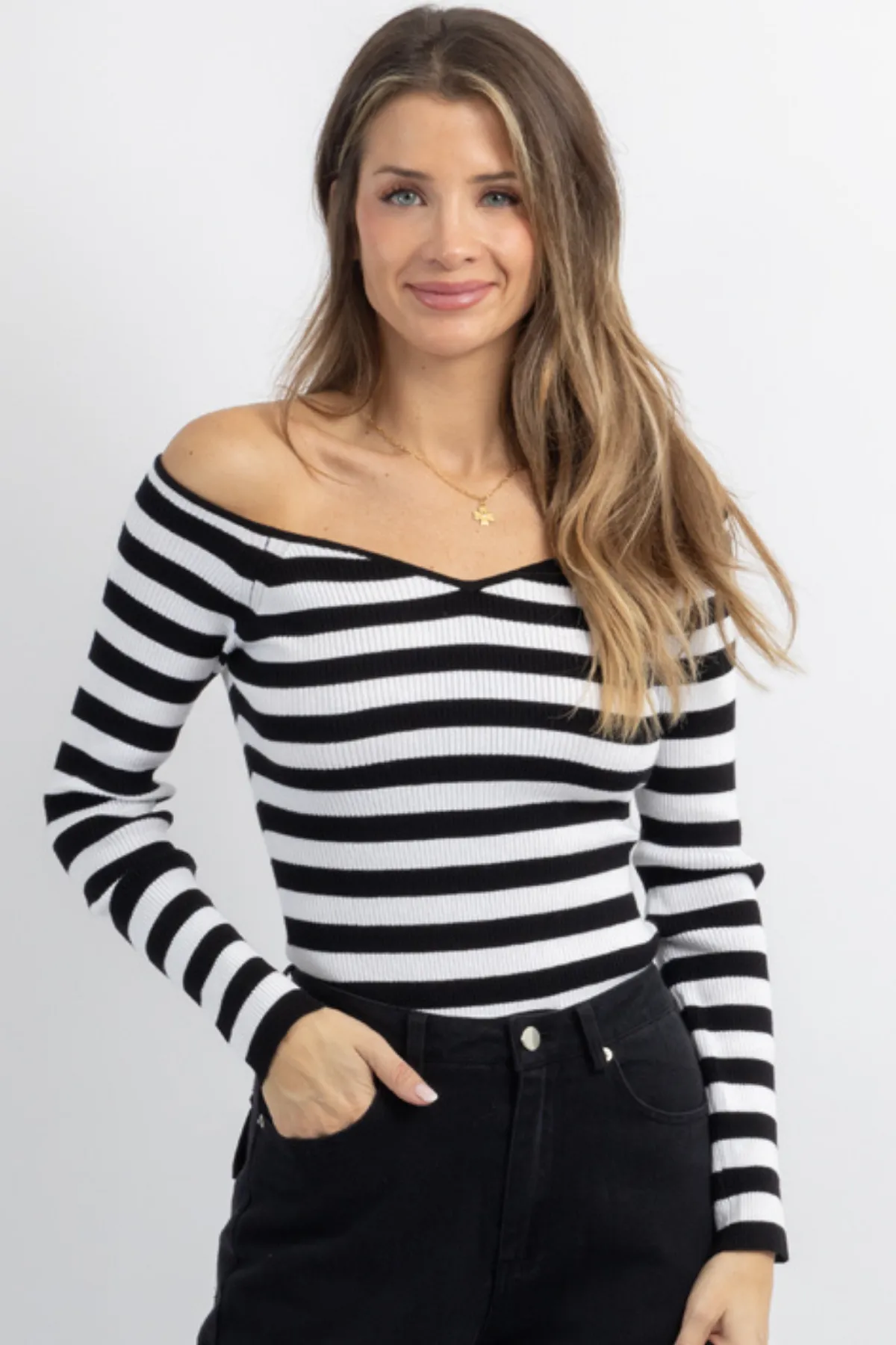 BLAZE B W STRIPED TOP