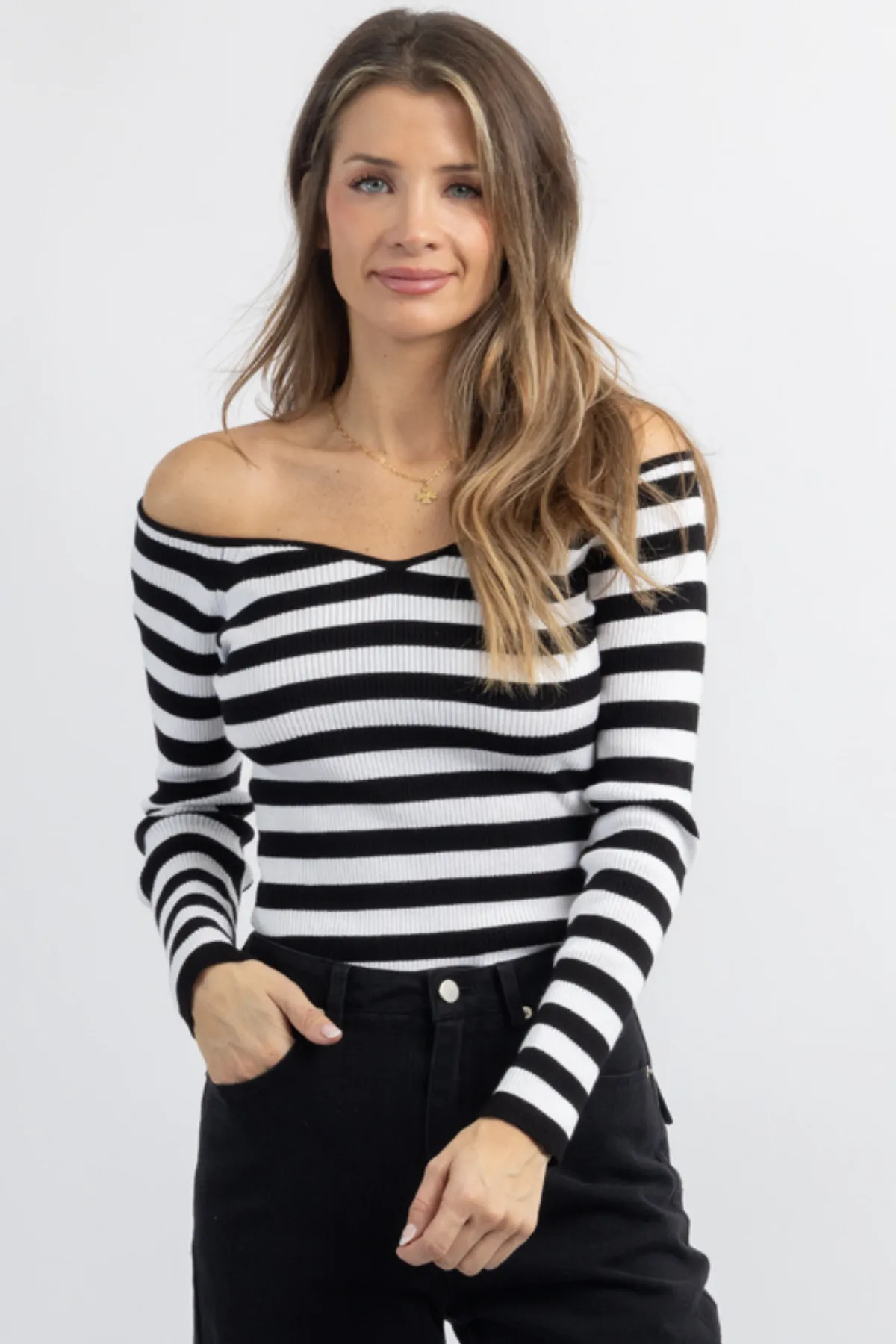 BLAZE B W STRIPED TOP