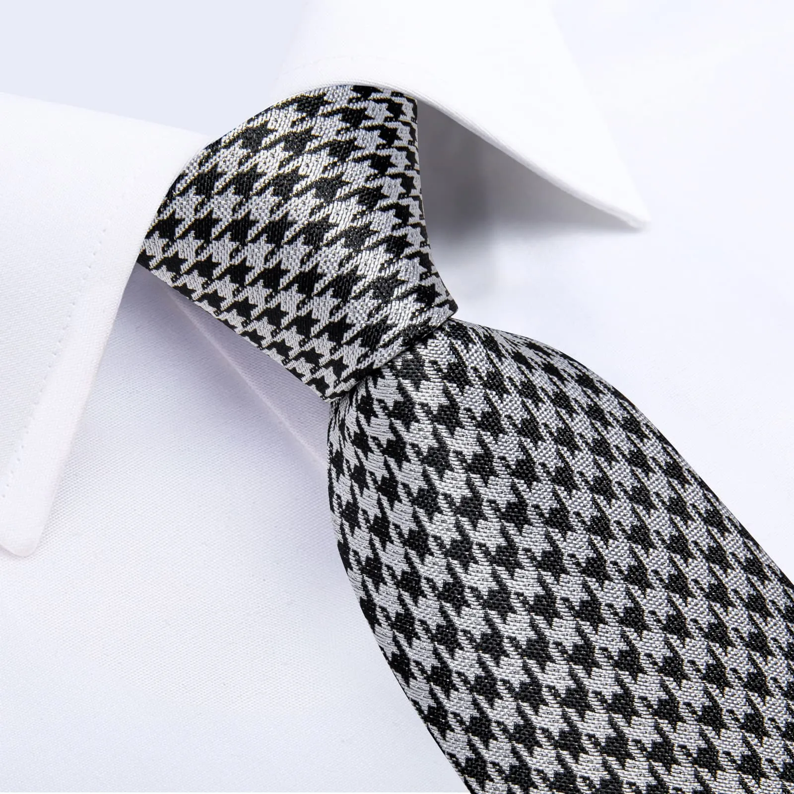 DiBanGu Black White Novelty Pattern Silk Mens Tie Hanky Cufflinks Set