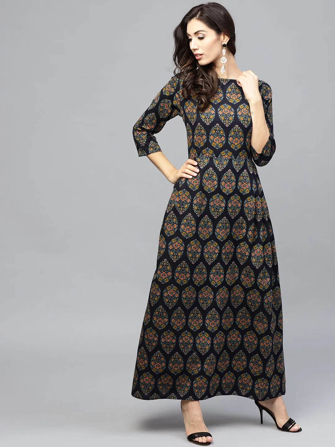 Multi Coloured Maxi Dress With Round Neck And 3/4 Sleeves