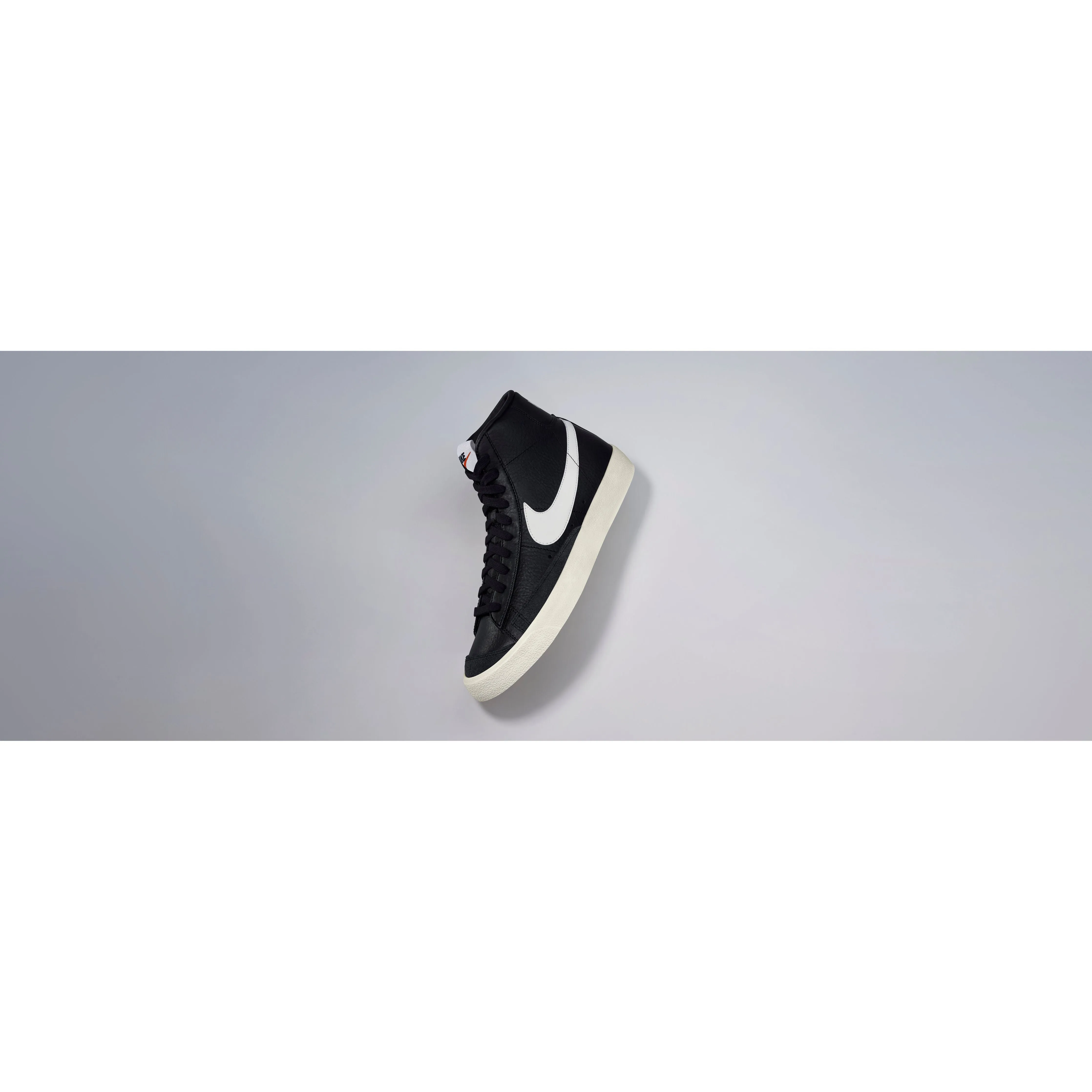 Nike Men's Blazer Mid '77 Vintage Shoes - Black / Sail