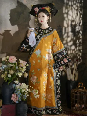 Ruyi 如意 Qing Dynasty Embroidered Changyi Dress