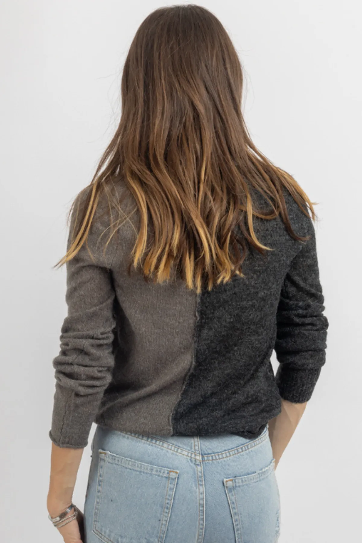 TWO TONE CHARCOAL SWEATER