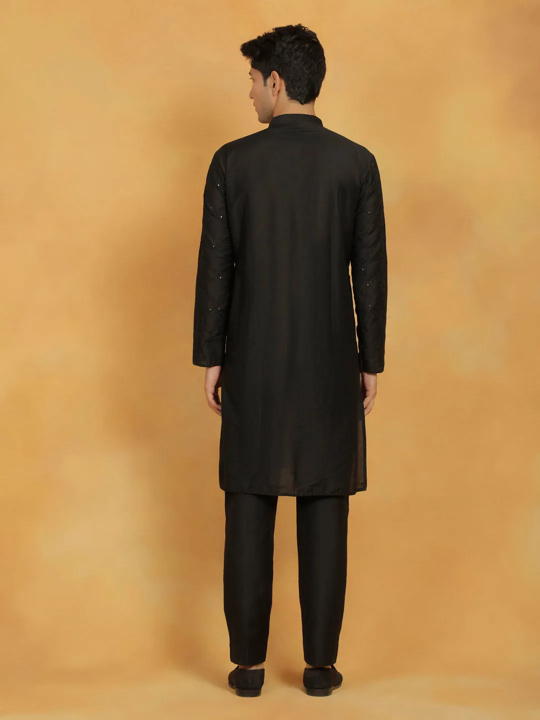 VASTRAMAY Black Viscose Kurta And Pyjama